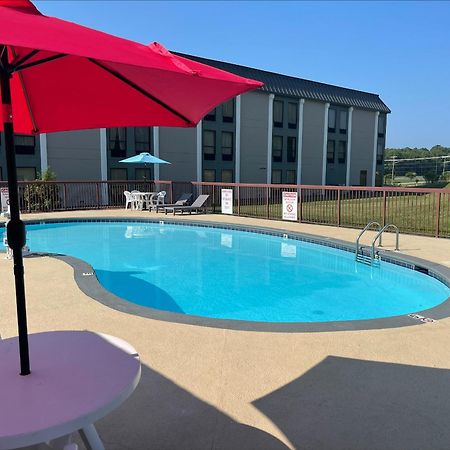 Quality Inn & Suites Lexington Esterno foto