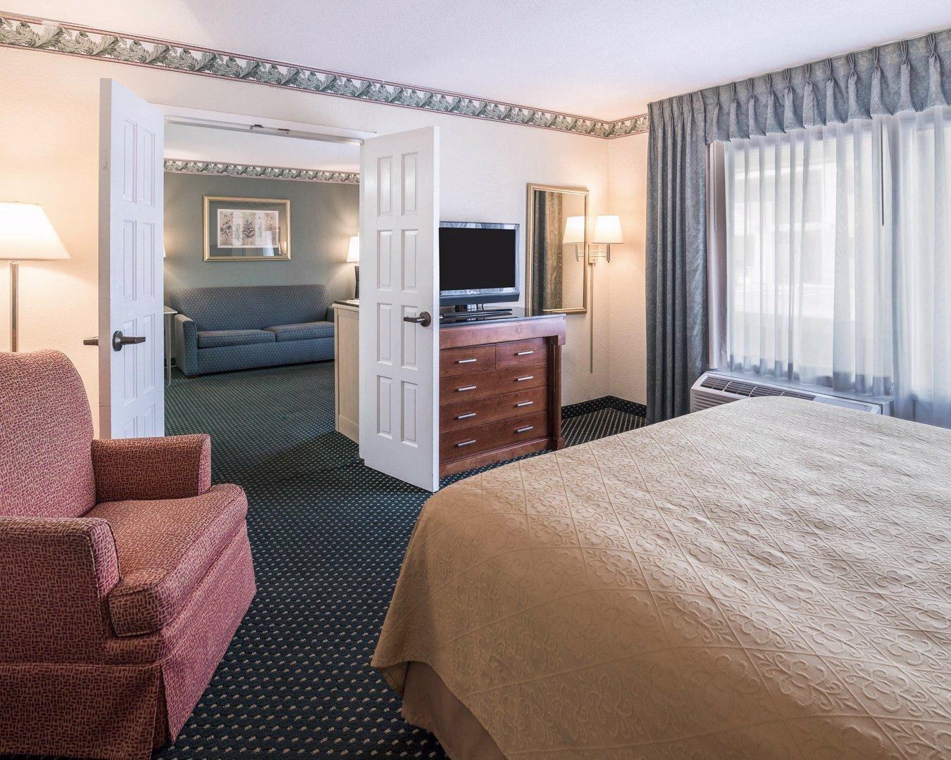 Quality Inn & Suites Lexington Esterno foto