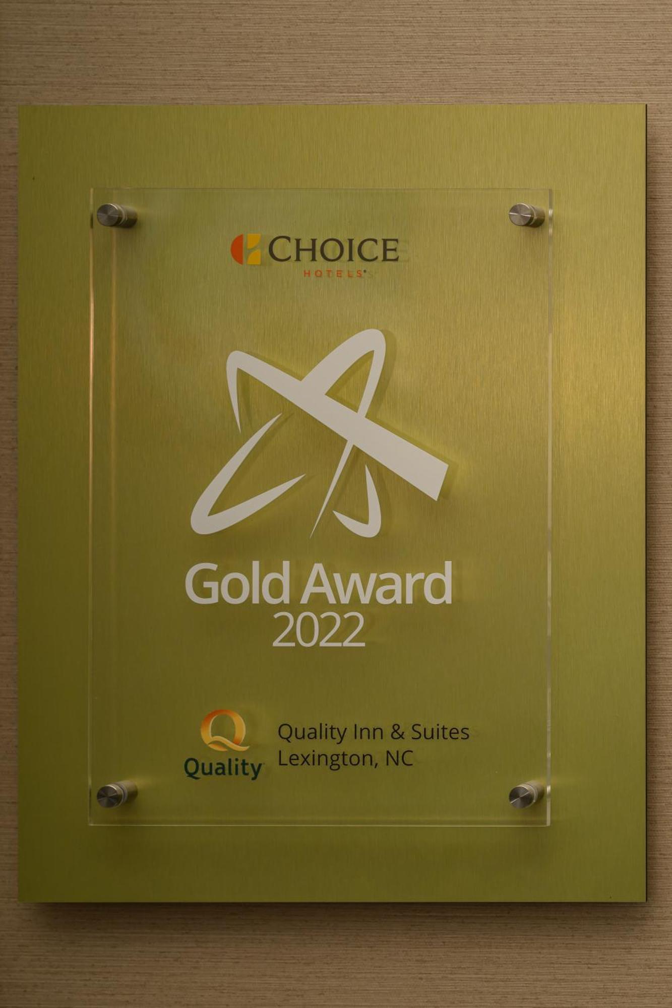 Quality Inn & Suites Lexington Esterno foto