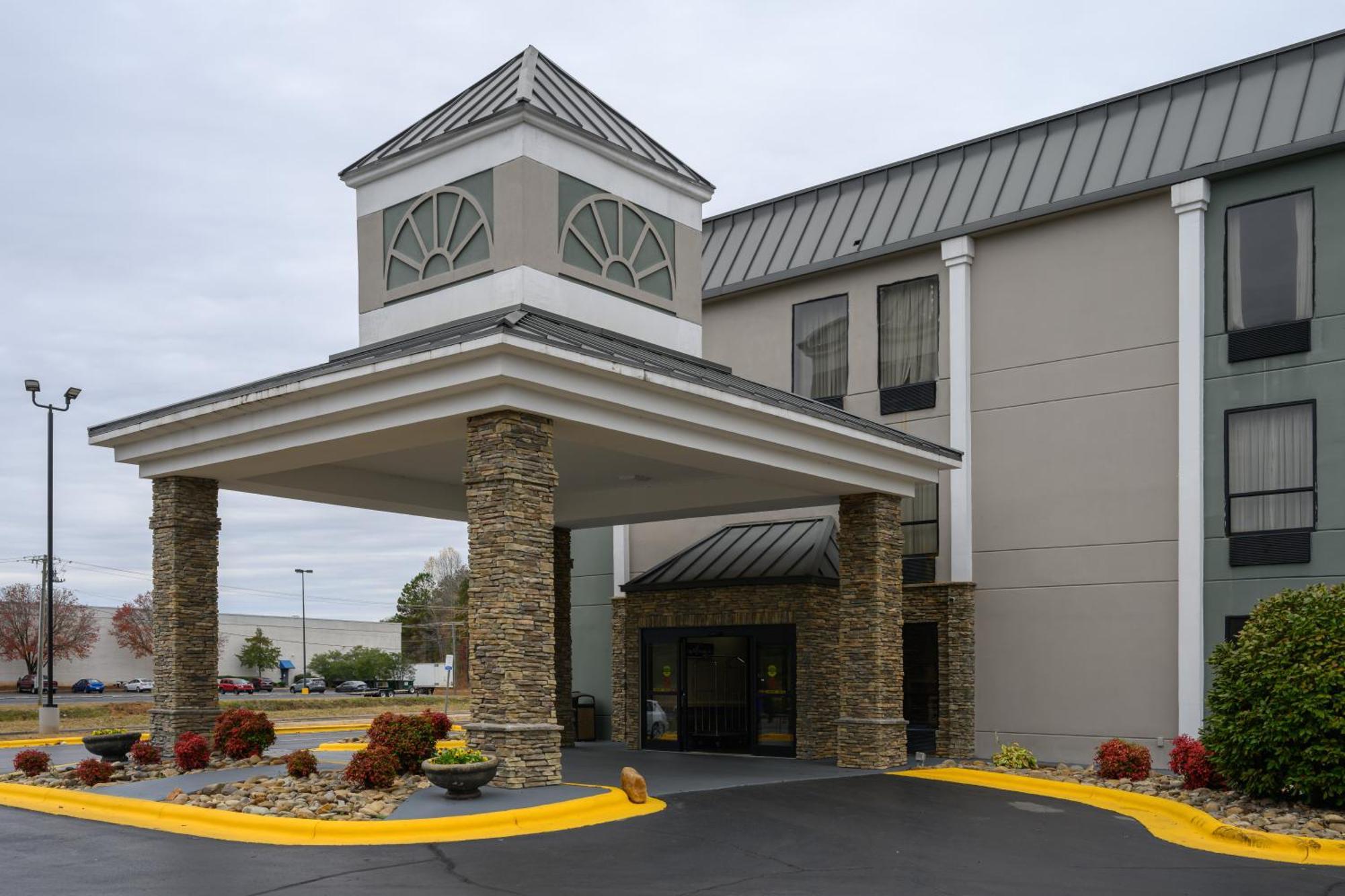 Quality Inn & Suites Lexington Esterno foto