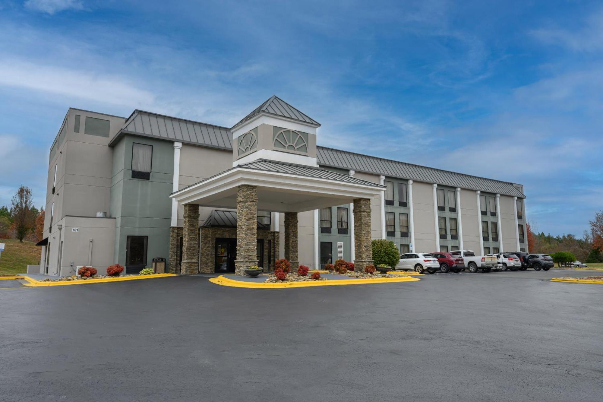 Quality Inn & Suites Lexington Esterno foto
