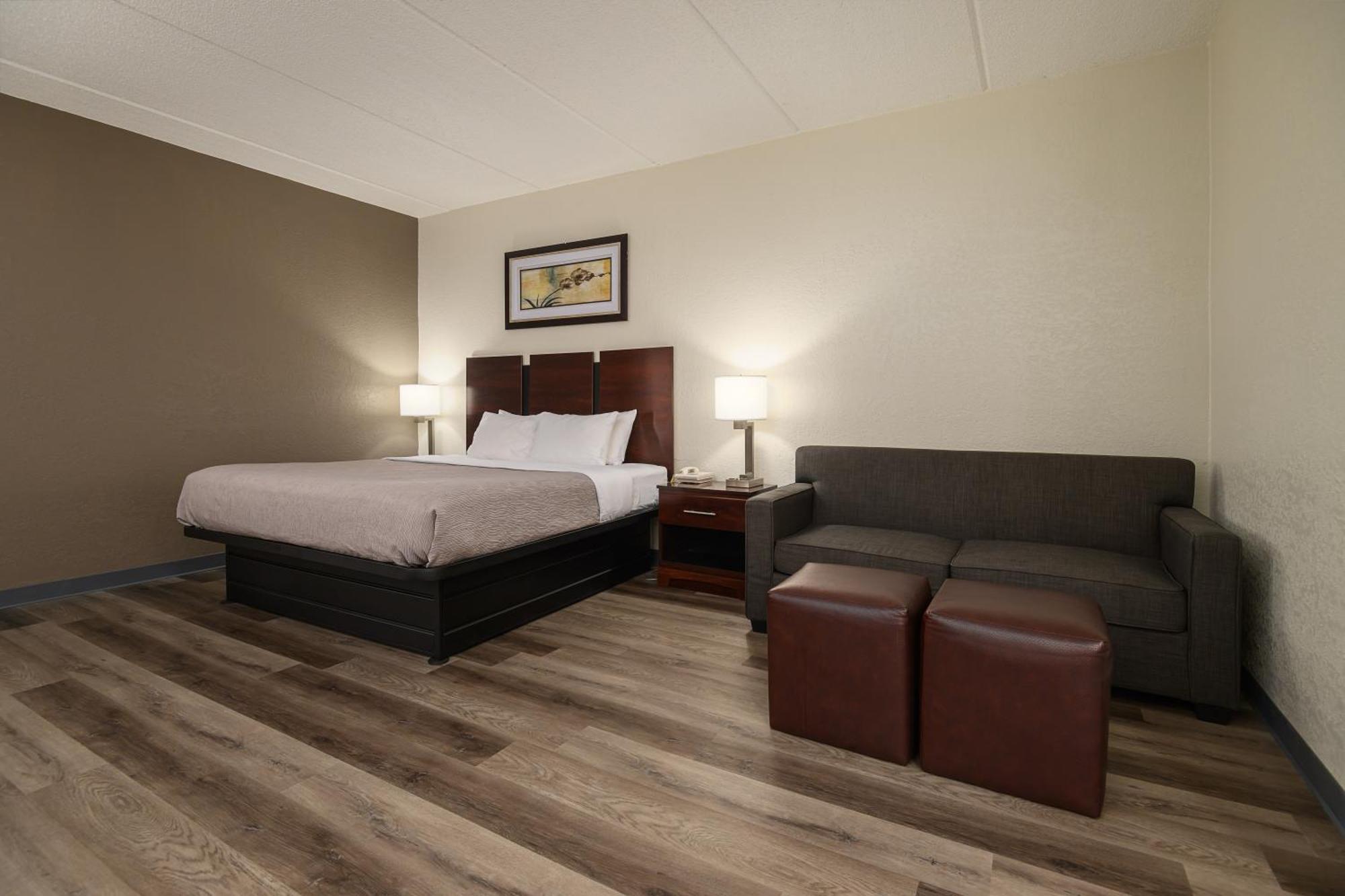 Quality Inn & Suites Lexington Esterno foto