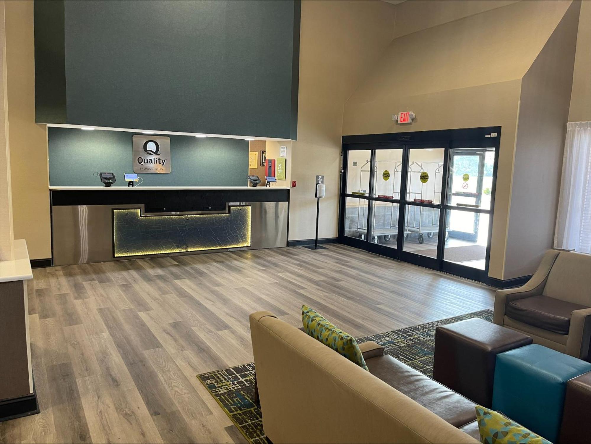 Quality Inn & Suites Lexington Esterno foto